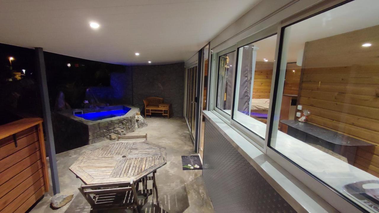 Sunset Sapphire Villa Case-Pilote ภายนอก รูปภาพ
